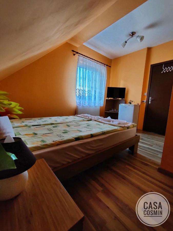 Hotel Casa Cosmin Cincu Esterno foto
