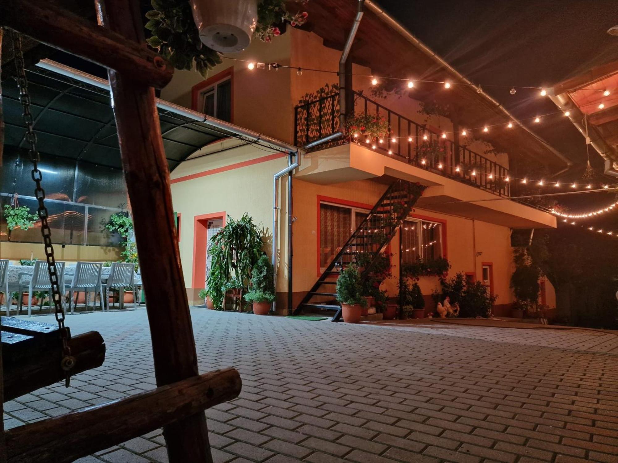 Hotel Casa Cosmin Cincu Esterno foto